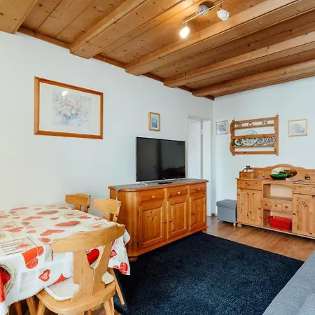 Apartment Alpenstadel Mit Hallenbad Und Sauna By Monicare Seefeld in Tirol