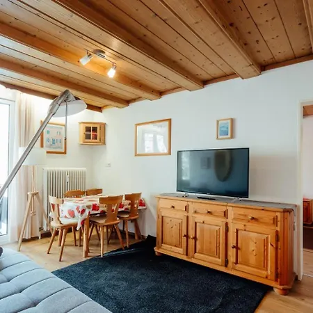 Alpenstadel Mit Hallenbad Und Sauna By Monicare Seefeld in Tirol